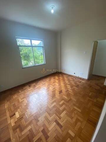 Apartamento à venda com 2 quartos, 57m² - Foto 1