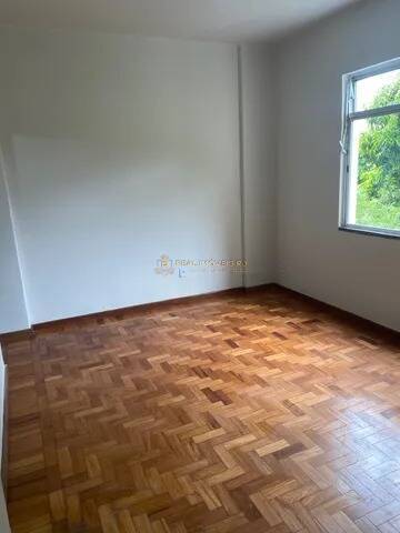 Apartamento à venda com 2 quartos, 57m² - Foto 2