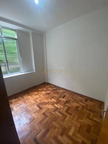 Apartamento à venda com 2 quartos, 57m² - Foto 3