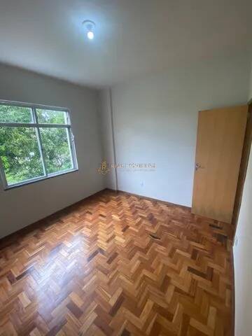 Apartamento à venda com 2 quartos, 57m² - Foto 4