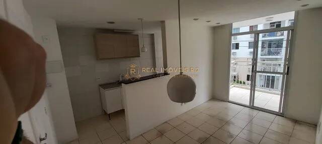 Apartamento à venda com 2 quartos, 53m² - Foto 2