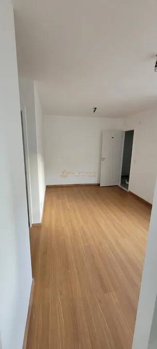 Apartamento à venda com 2 quartos, 44m² - Foto 2