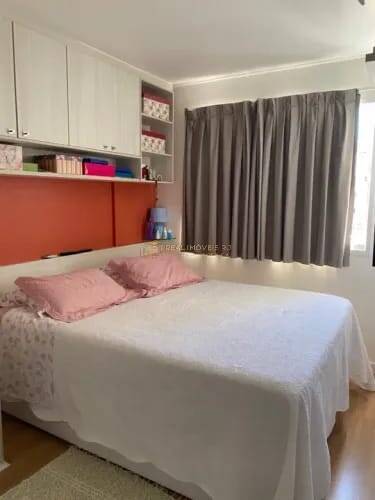 Apartamento à venda com 2 quartos, 70m² - Foto 4