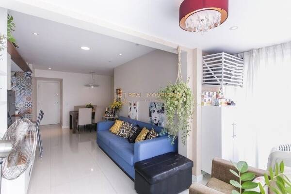 Apartamento à venda com 2 quartos, 65m² - Foto 1