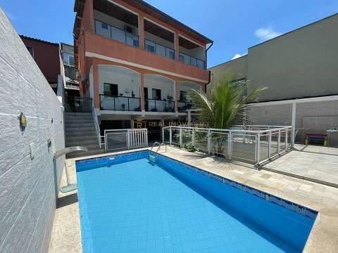 Casa à venda com 3 quartos, 300m² - Foto 1