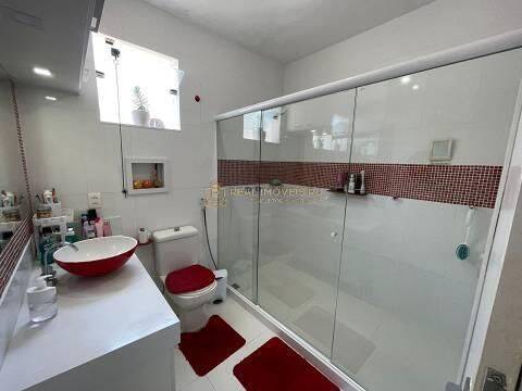 Casa à venda com 3 quartos, 300m² - Foto 15