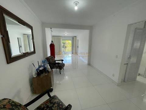 Casa à venda com 3 quartos, 300m² - Foto 25