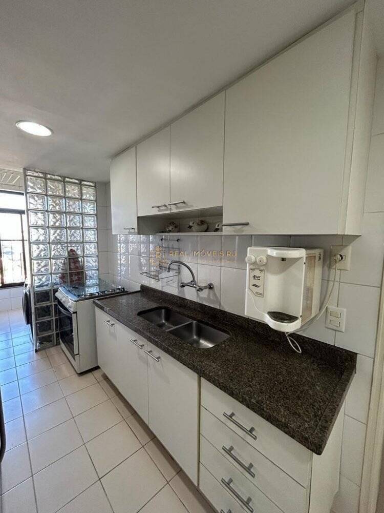 Apartamento à venda com 3 quartos, 110m² - Foto 5