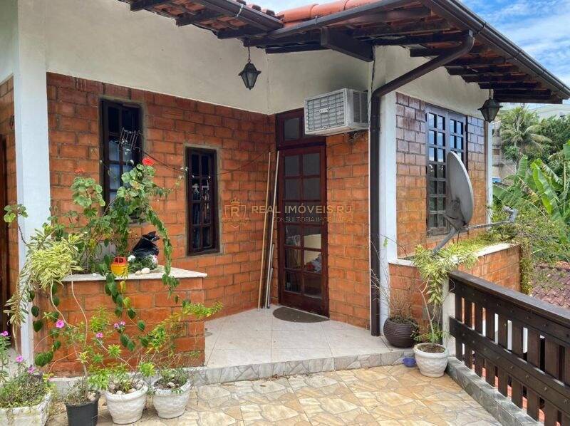 Casa à venda com 3 quartos, 300m² - Foto 4