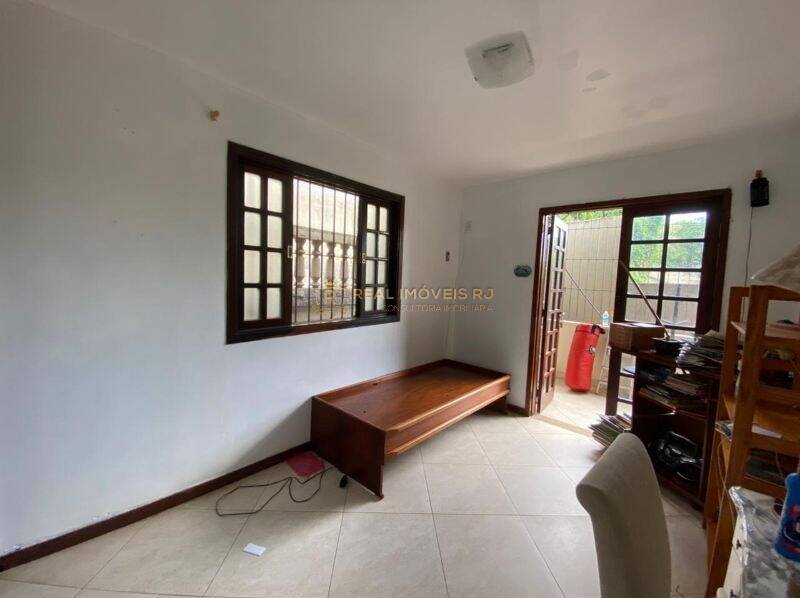 Casa à venda com 3 quartos, 300m² - Foto 14