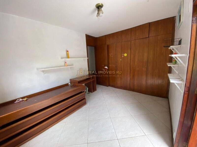 Casa à venda com 3 quartos, 300m² - Foto 16