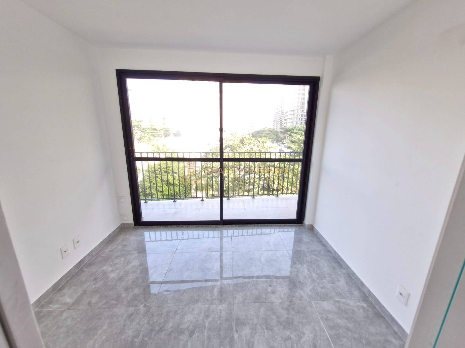 Apartamento à venda com 2 quartos, 85m² - Foto 6