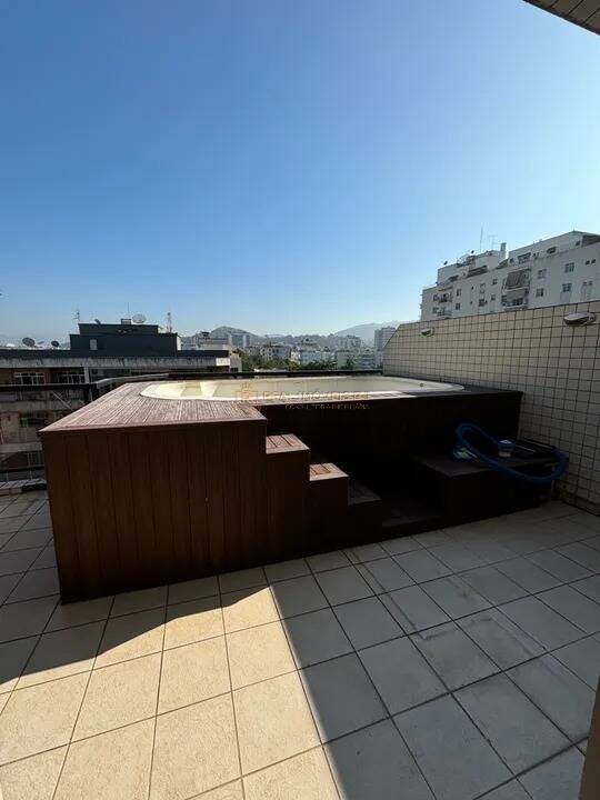 Apartamento à venda com 3 quartos, 138m² - Foto 5