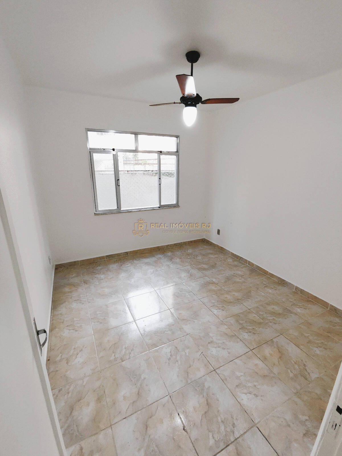 Apartamento à venda com 3 quartos, 80m² - Foto 4