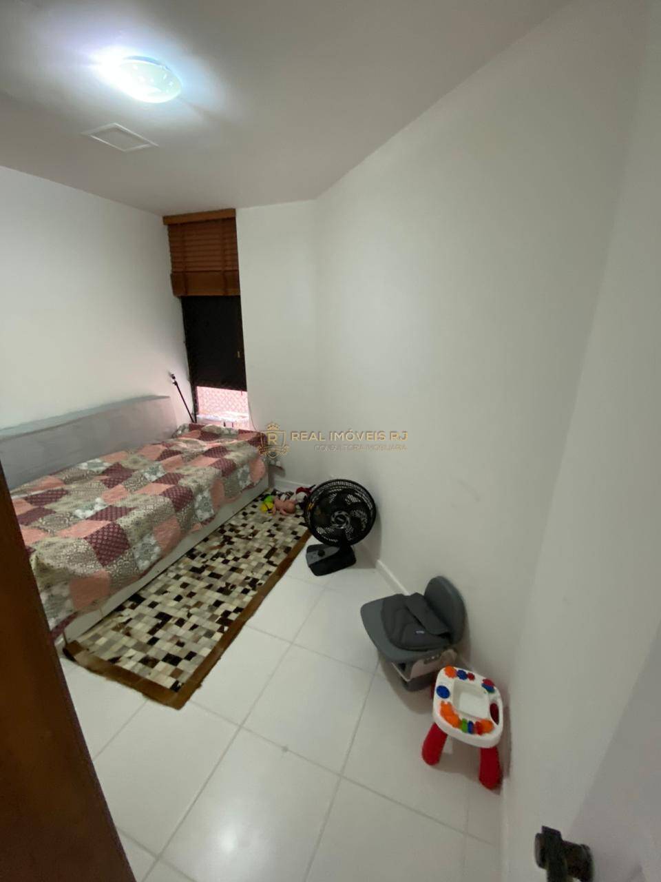 Apartamento à venda com 2 quartos, 80m² - Foto 13