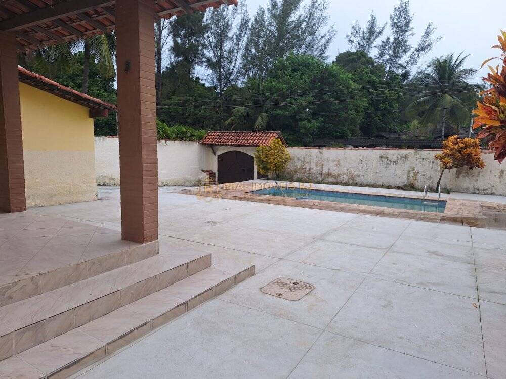 Casa à venda com 4 quartos, 350m² - Foto 3