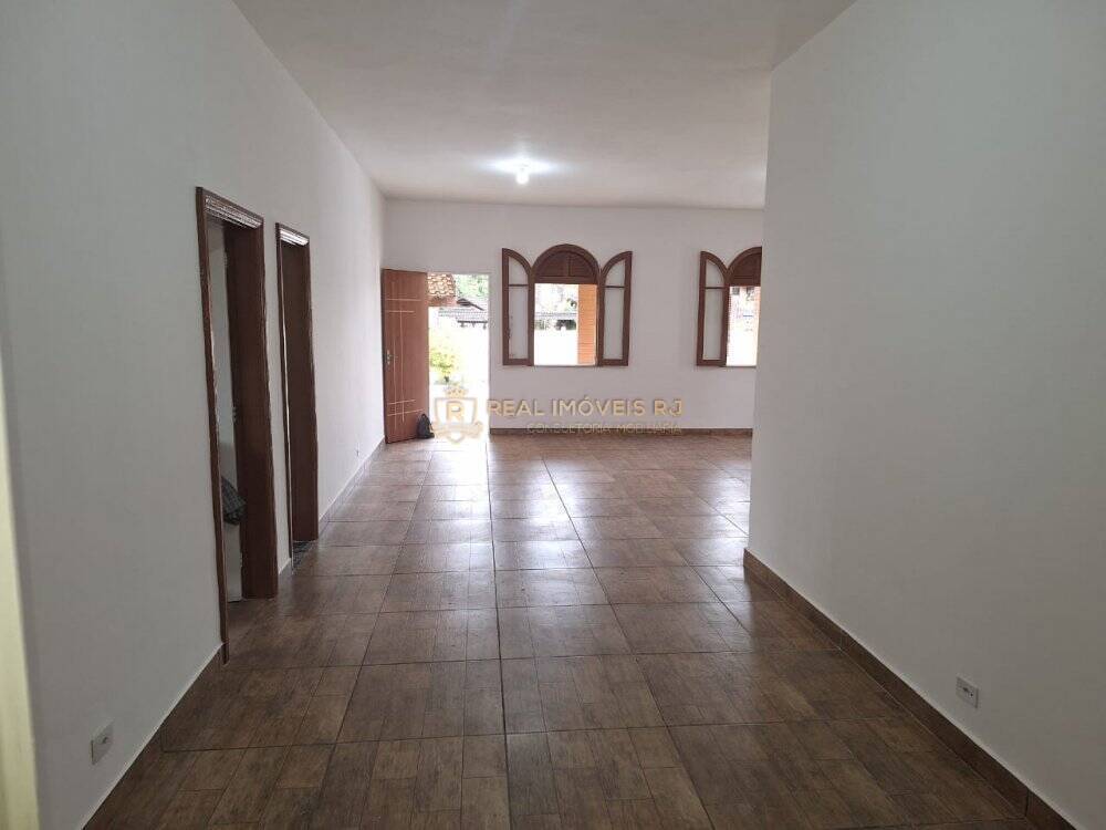 Casa à venda com 4 quartos, 350m² - Foto 6