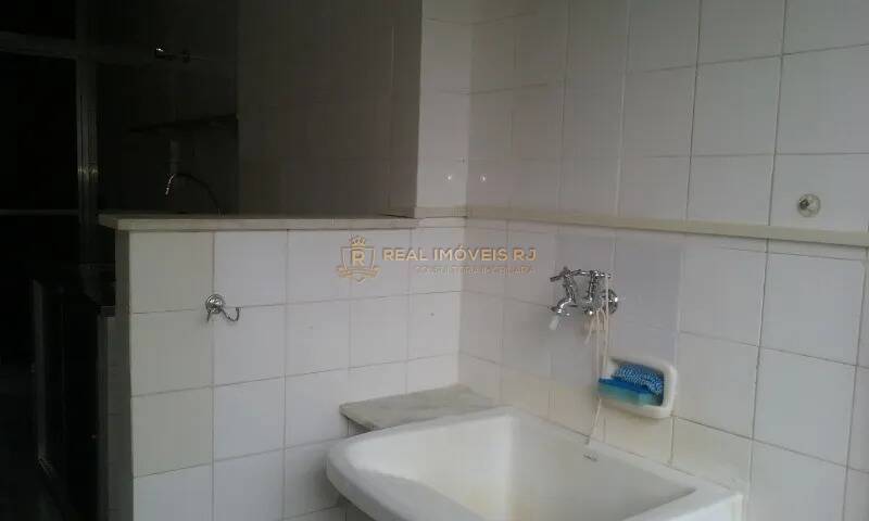 Apartamento à venda com 2 quartos, 60m² - Foto 4