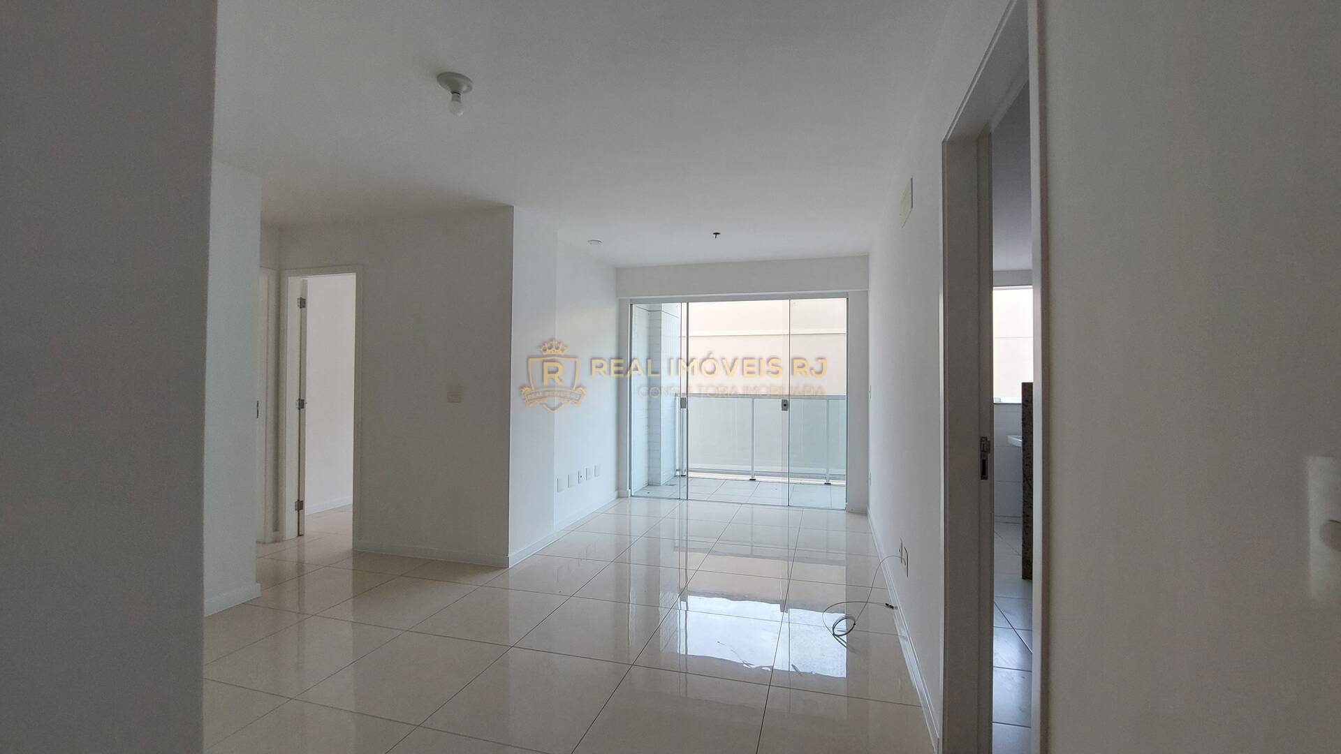 Apartamento à venda com 2 quartos, 68m² - Foto 7