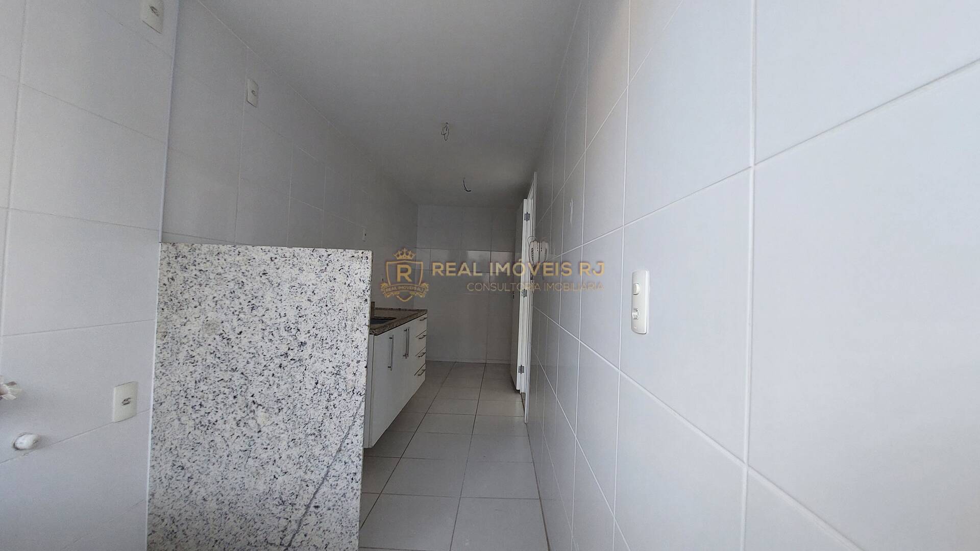 Apartamento à venda com 2 quartos, 68m² - Foto 25