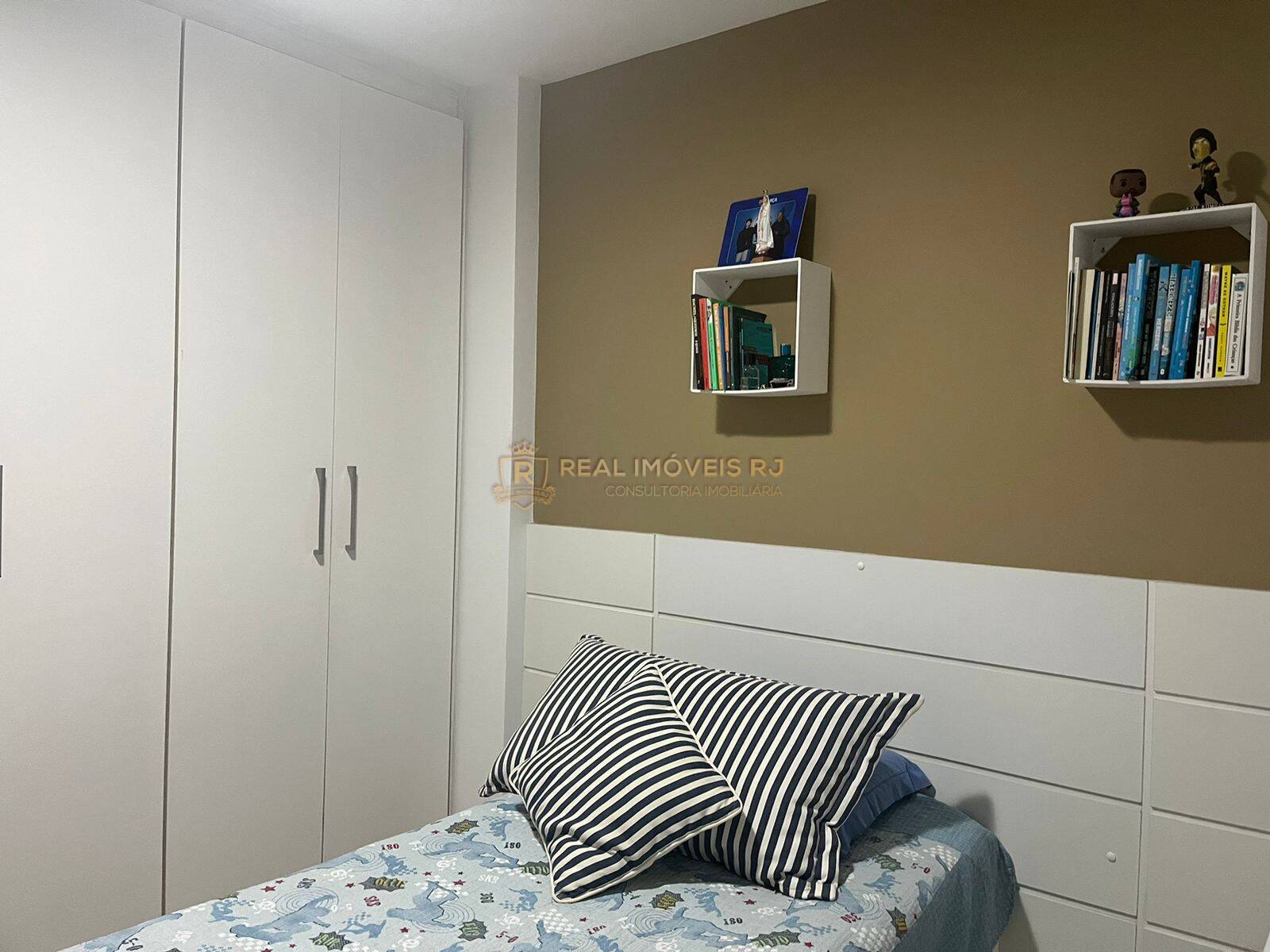 Apartamento à venda com 2 quartos, 85m² - Foto 17