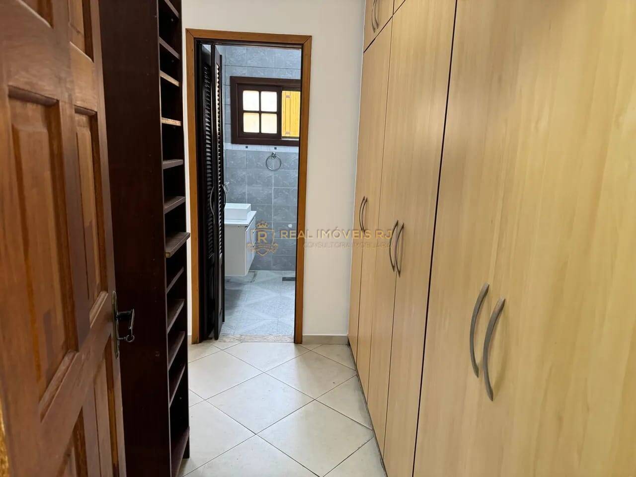 Casa para alugar com 3 quartos, 200m² - Foto 13