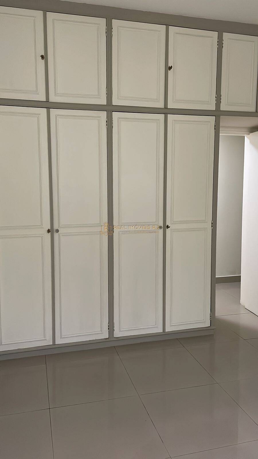 Apartamento à venda com 3 quartos, 125m² - Foto 17