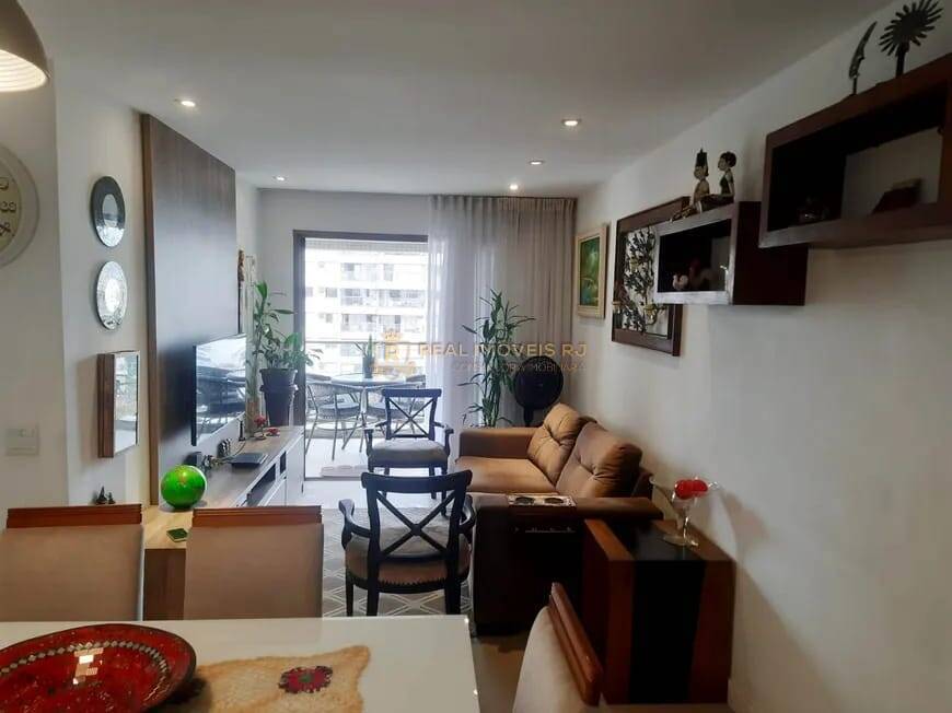 Apartamento à venda com 3 quartos, 84m² - Foto 2