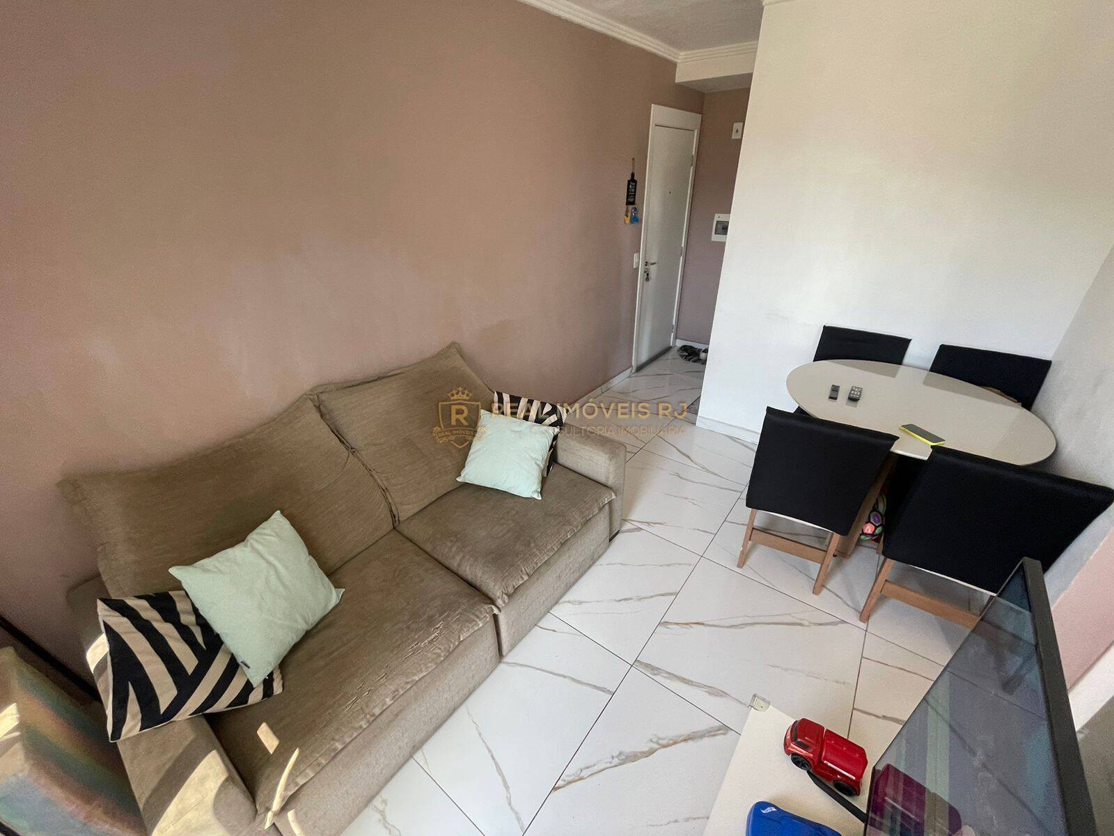 Apartamento à venda com 2 quartos, 43m² - Foto 2