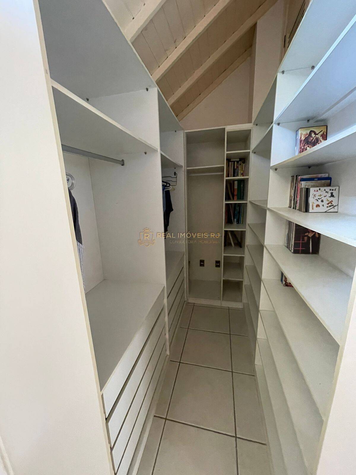 Casa à venda com 4 quartos, 179m² - Foto 8