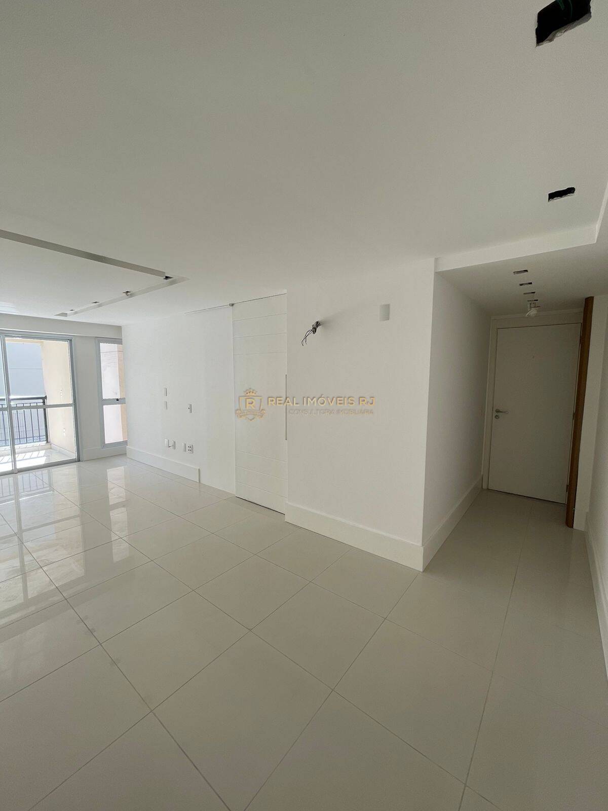 Apartamento à venda com 3 quartos, 94m² - Foto 4