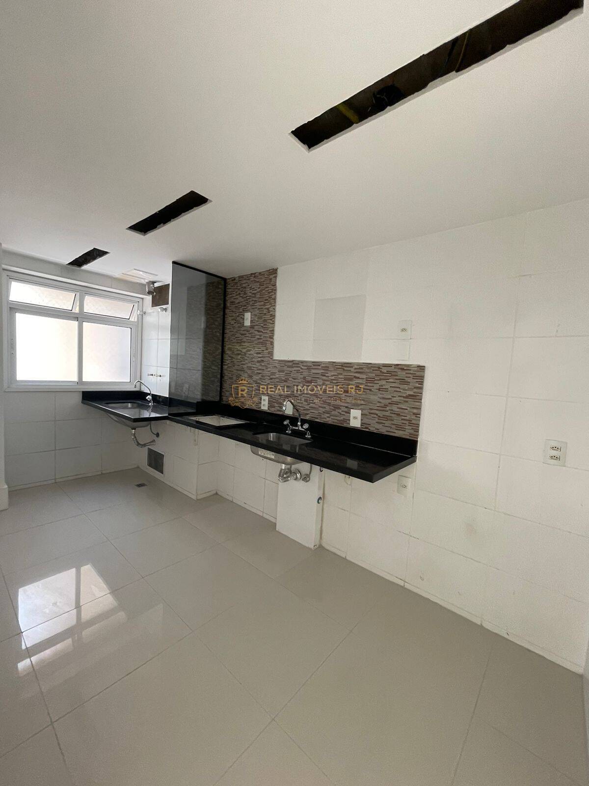 Apartamento à venda com 3 quartos, 94m² - Foto 8