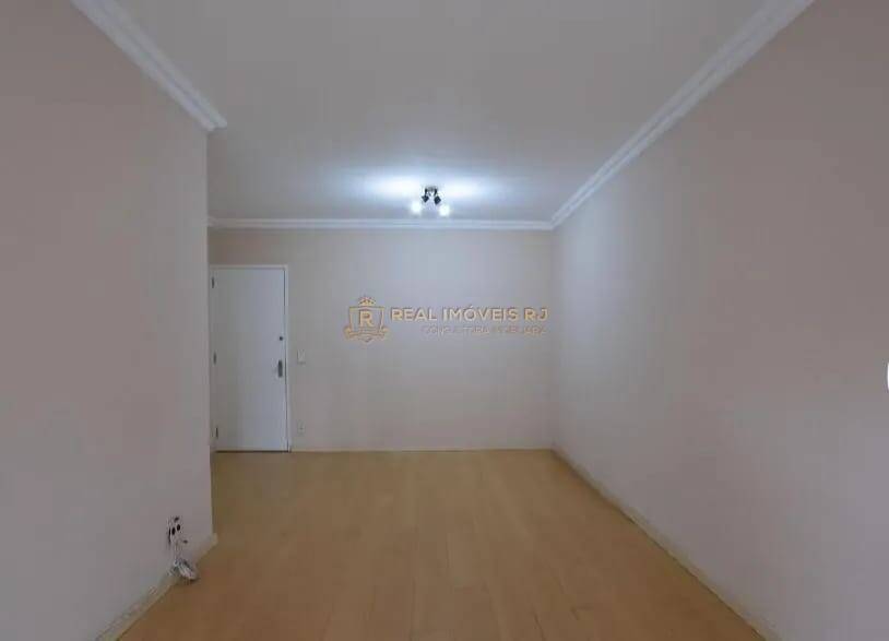 Apartamento à venda com 2 quartos, 85m² - Foto 2