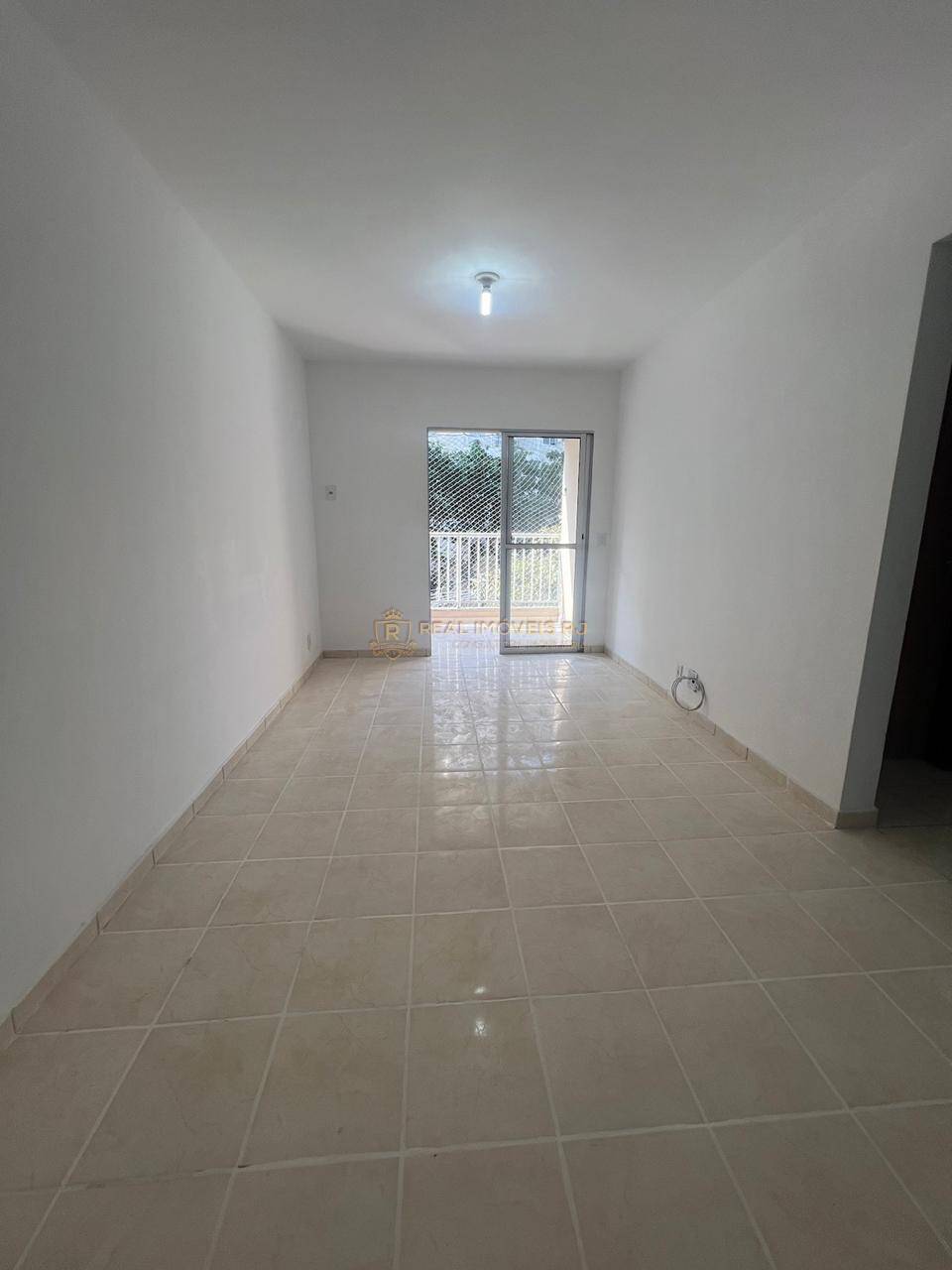 Apartamento à venda com 2 quartos, 61m² - Foto 1