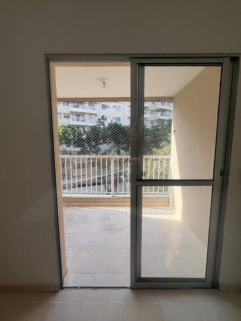 Apartamento à venda com 2 quartos, 61m² - Foto 11