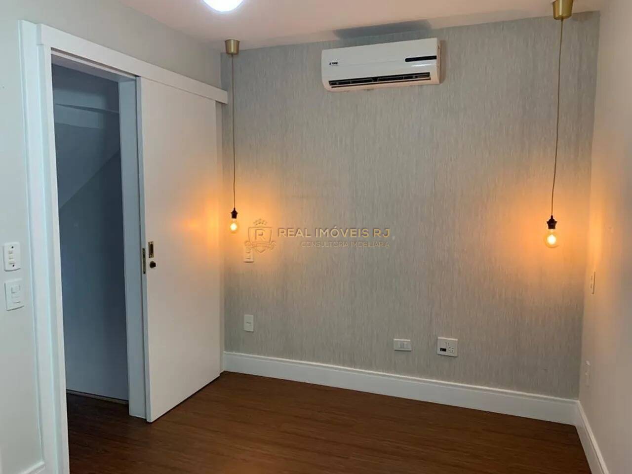 Casa para alugar com 4 quartos, 200m² - Foto 6