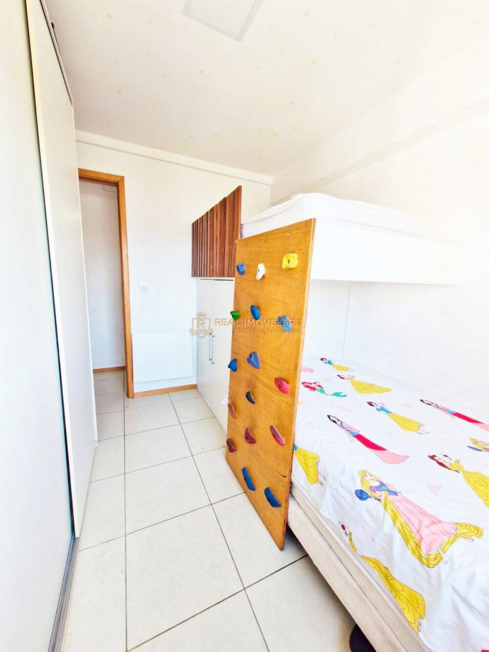 Apartamento à venda com 3 quartos, 150m² - Foto 7