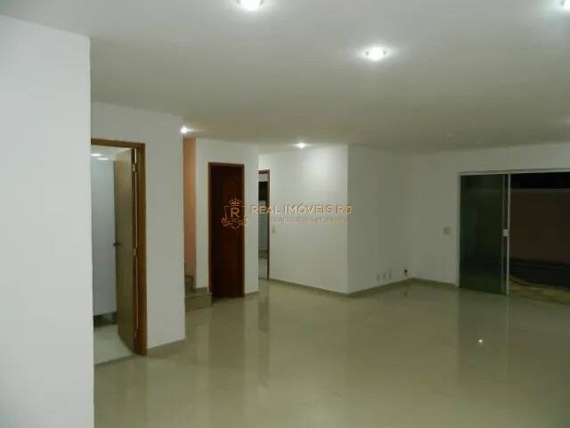 Casa para alugar com 4 quartos, 220m² - Foto 8