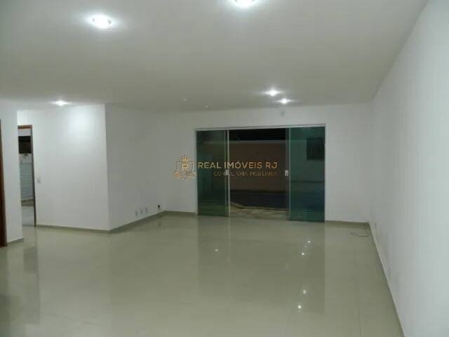 Casa para alugar com 4 quartos, 220m² - Foto 9