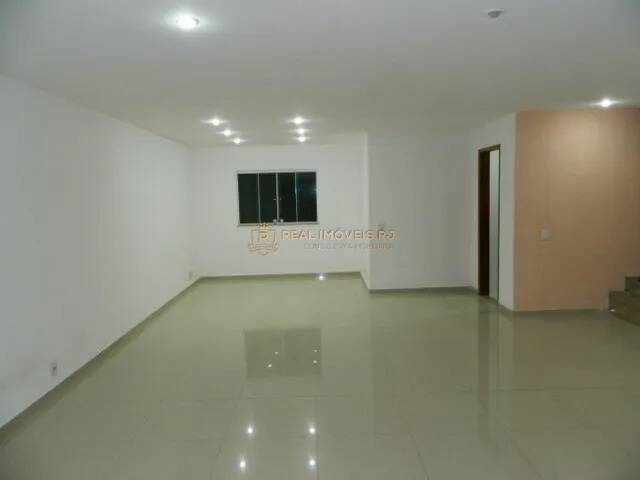 Casa para alugar com 4 quartos, 220m² - Foto 10