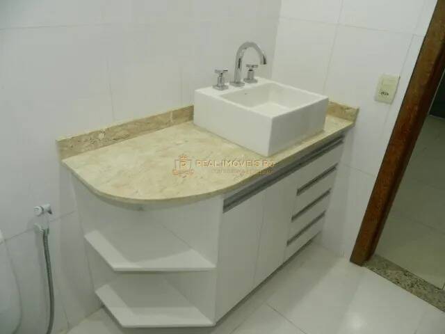 Casa para alugar com 4 quartos, 220m² - Foto 19