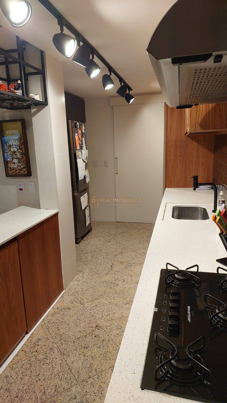 Apartamento à venda com 3 quartos, 166m² - Foto 6