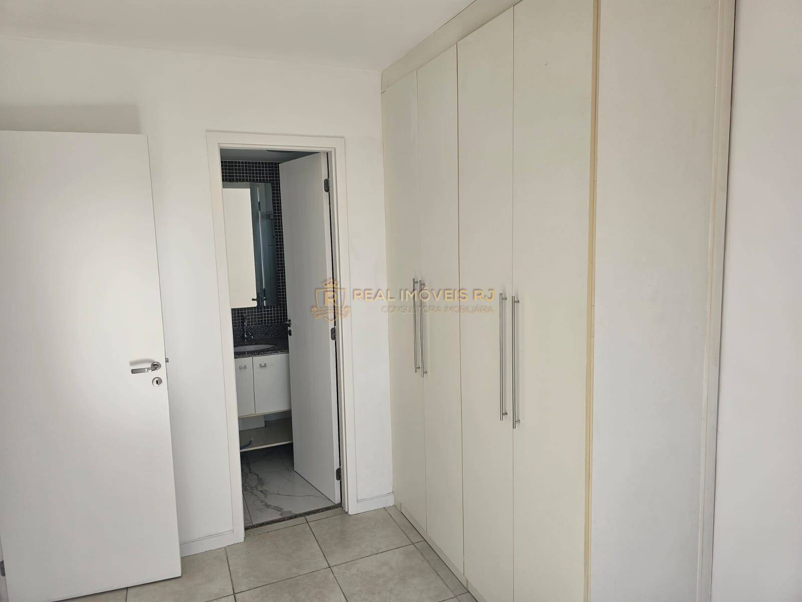 Apartamento à venda com 2 quartos, 62m² - Foto 17