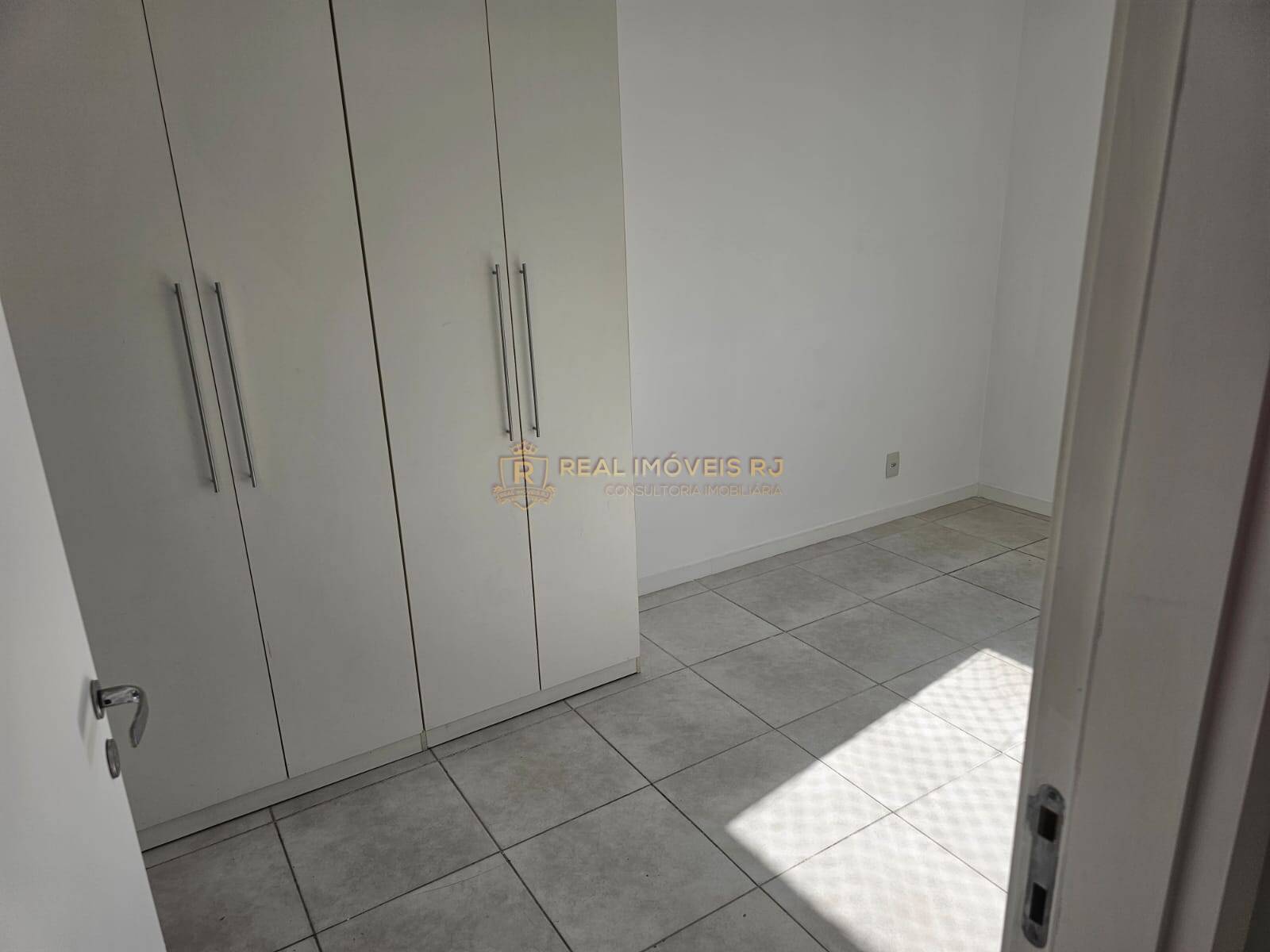 Apartamento à venda com 2 quartos, 62m² - Foto 22