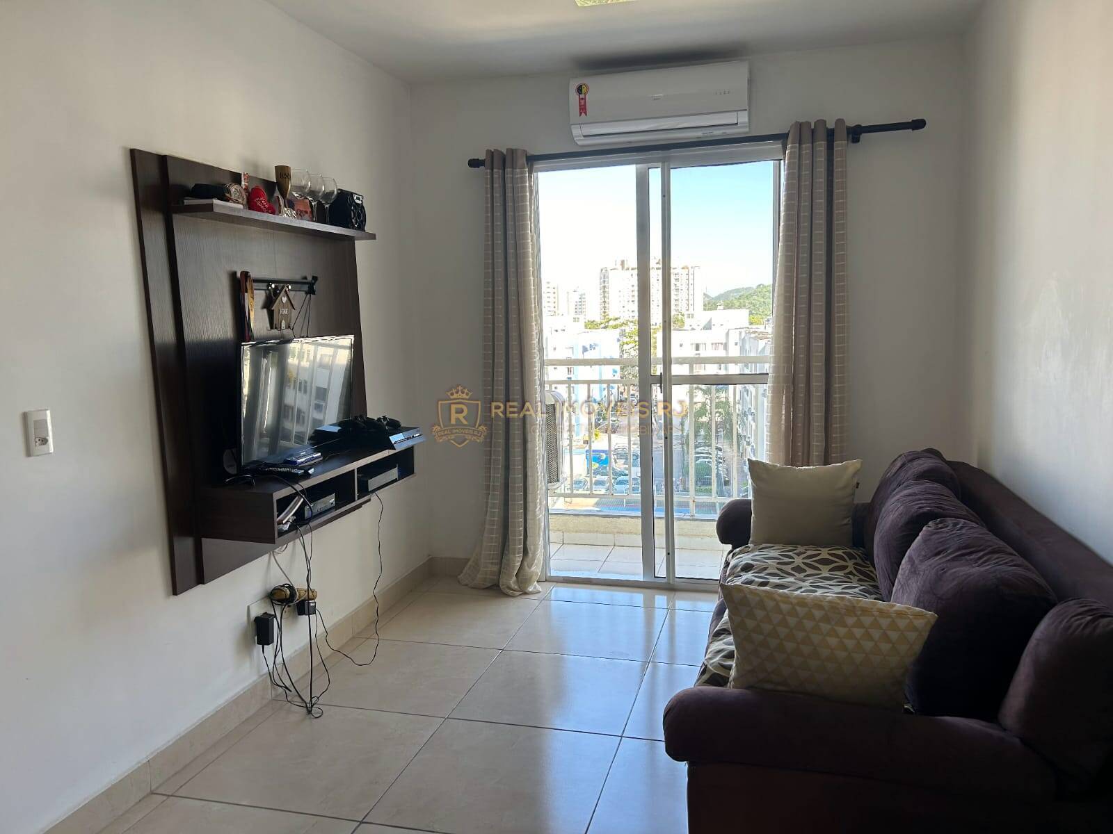 Apartamento à venda com 2 quartos, 56m² - Foto 1