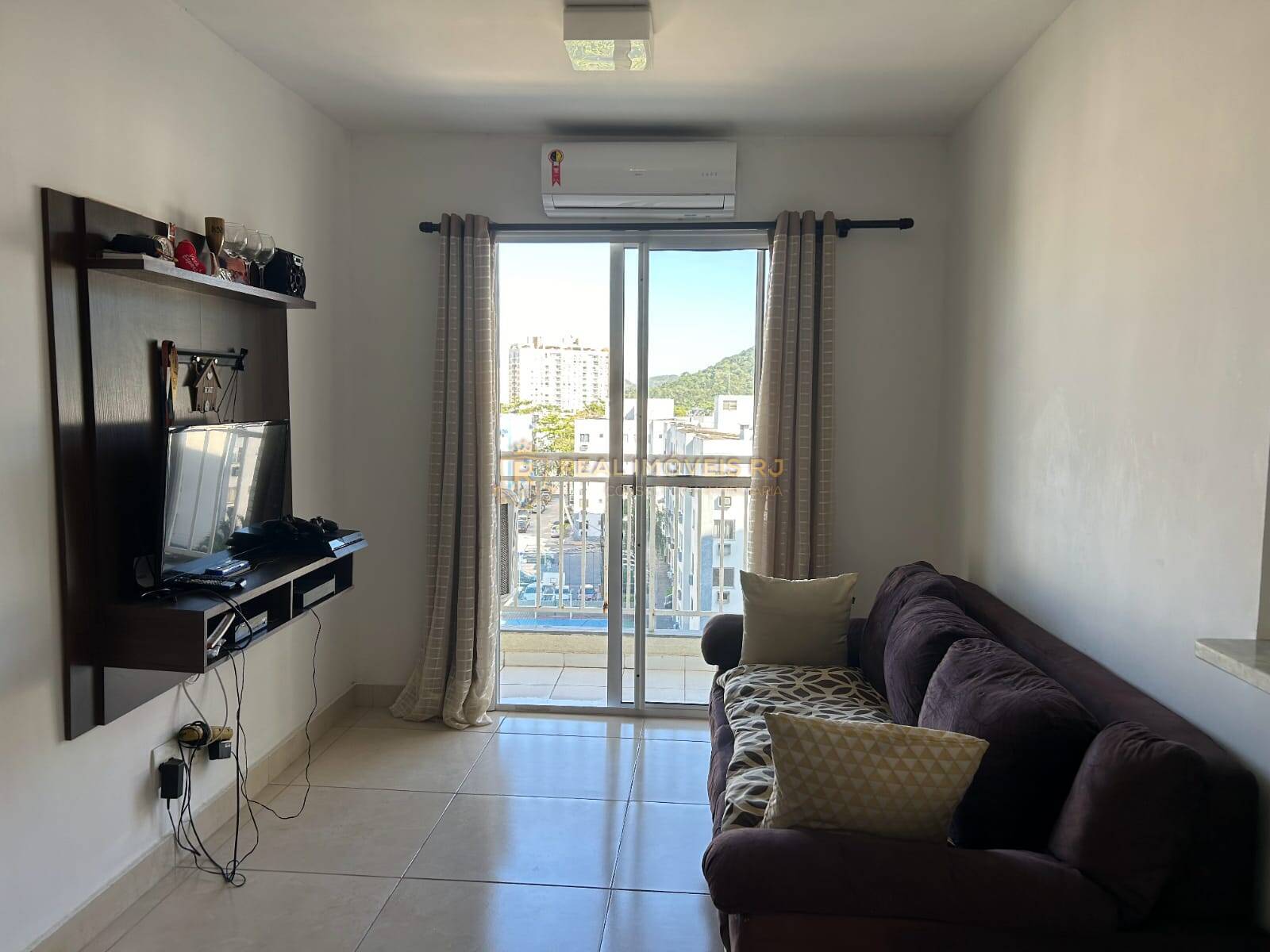 Apartamento à venda com 2 quartos, 56m² - Foto 2