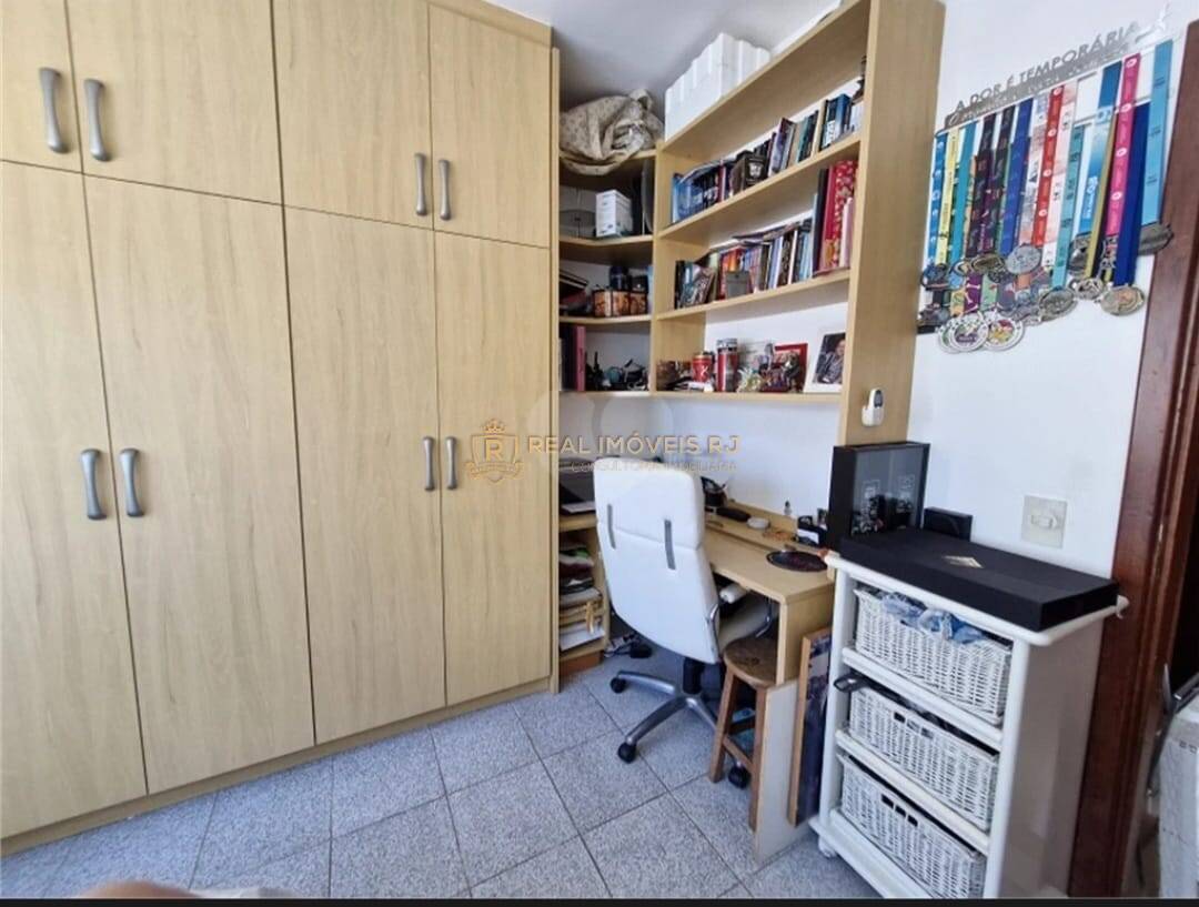 Apartamento à venda com 4 quartos, 243m² - Foto 23