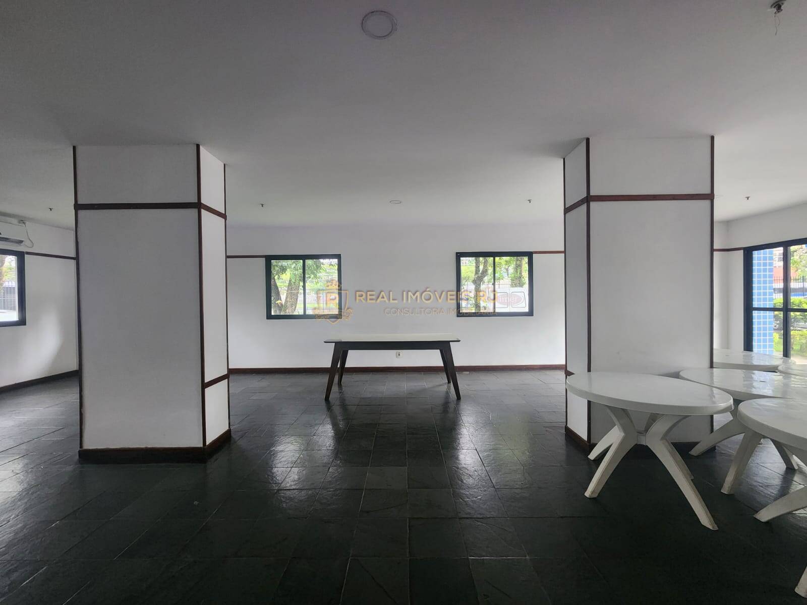 Apartamento à venda com 2 quartos, 60m² - Foto 19