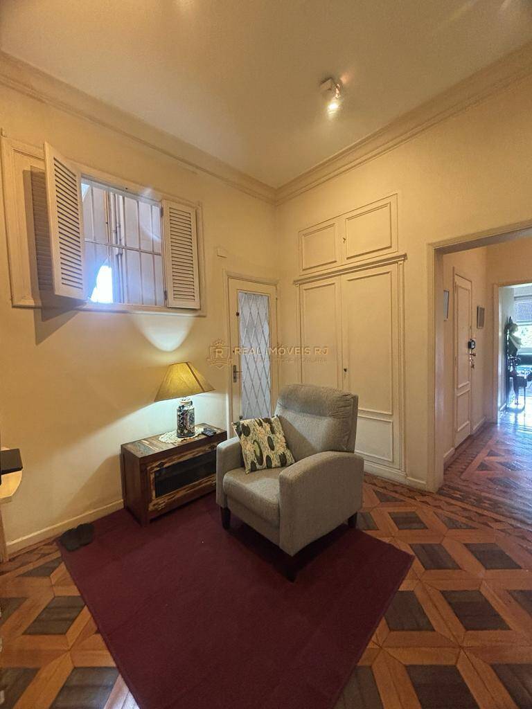 Apartamento à venda com 4 quartos, 180m² - Foto 4