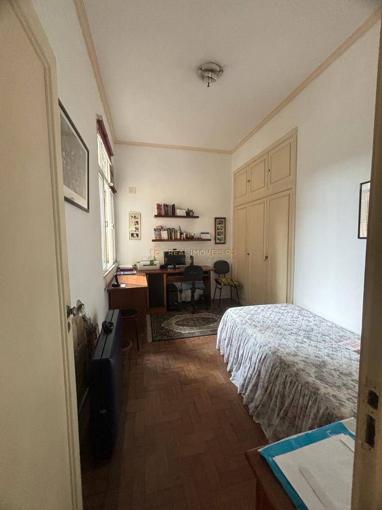 Apartamento à venda com 4 quartos, 180m² - Foto 11